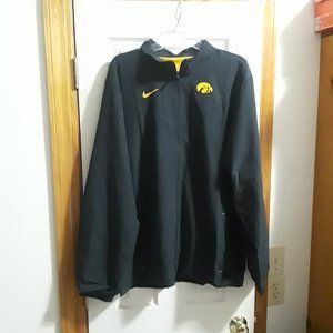 New Nike Iowa Hawkeyes Jacket Size Large Tall